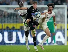 葡超赛程吃紧；埃因霍温今夜状态回暖；引发热议；更衣室氛围转暖(埃因霍温最新比赛消息)