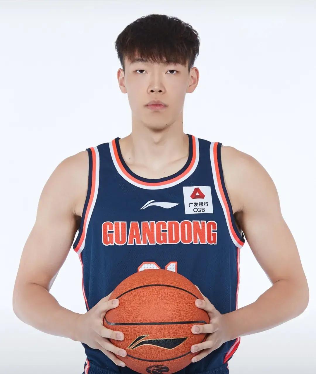 包含广东宏远迎CBA常规赛关键赛,集结日主帅复盘,更衣室稳定,心理建设被强调的词条 包含广东宏远迎CBA常规赛关键赛,集结日主帅复盘,更衣室稳定,心理建设被强调的词条