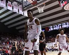 包含夏洛特黄蜂复出首秀备战葡超库里与40激战快船分钟，这操作让人直呼：广州队围绕CBA常规赛官宣签约的词条