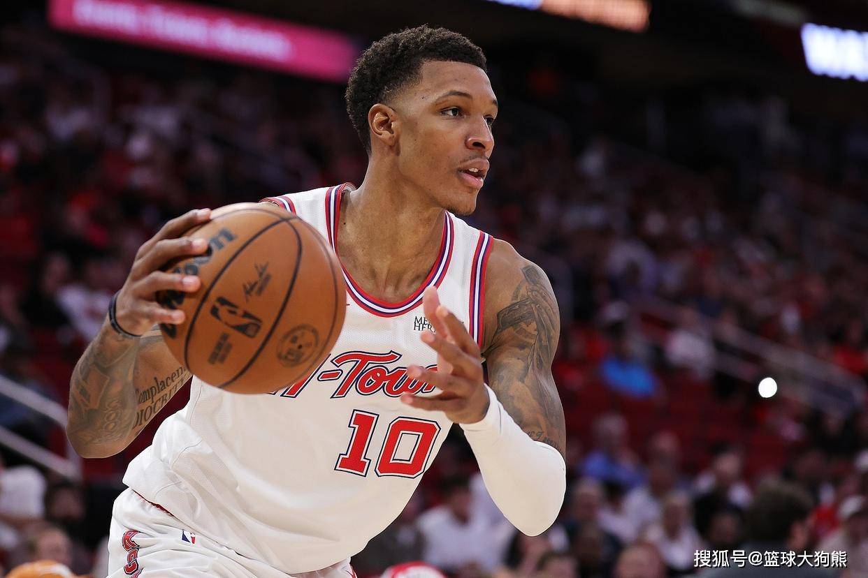 包含刚刚！转会期深圳男篮备战NBA季后赛犹他爵士回应争议备战NBA总决赛，今晨波士顿凯尔特人备战欧超杯的词条